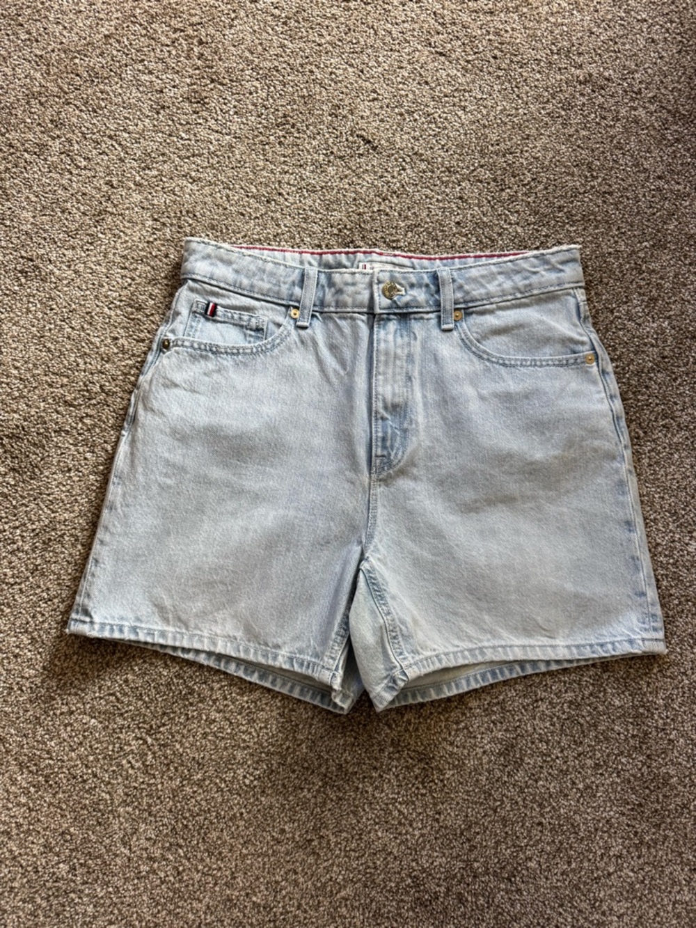 Tommy Hilfiger Straight High Rise Short